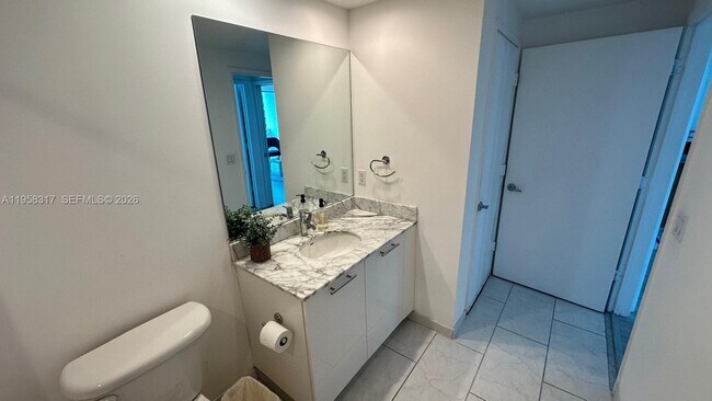 Building Photo - 951 Brickell Ave