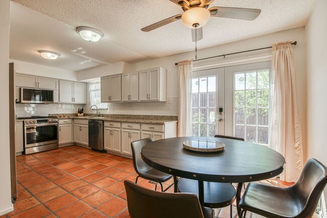 Building Photo - (Completely Furnished) Beautiful 1 bed/1 bath Apartment. With Pool  in the premises.