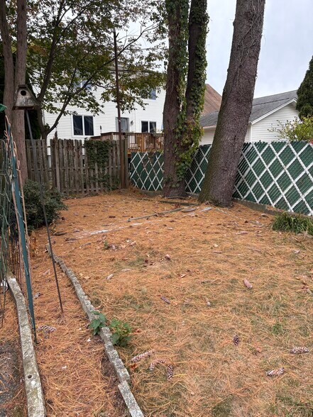 Building Photo - 29 Wood St