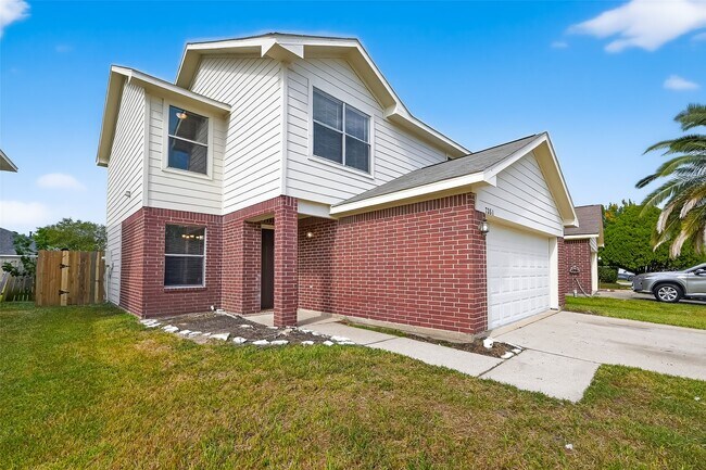 Primary Photo - 7351 Parkland Manor Dr