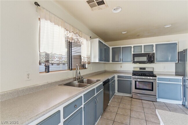 Building Photo - 5362 Walcott Dr