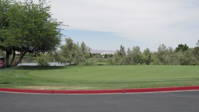 Building Photo - 2057 King Mesa Dr