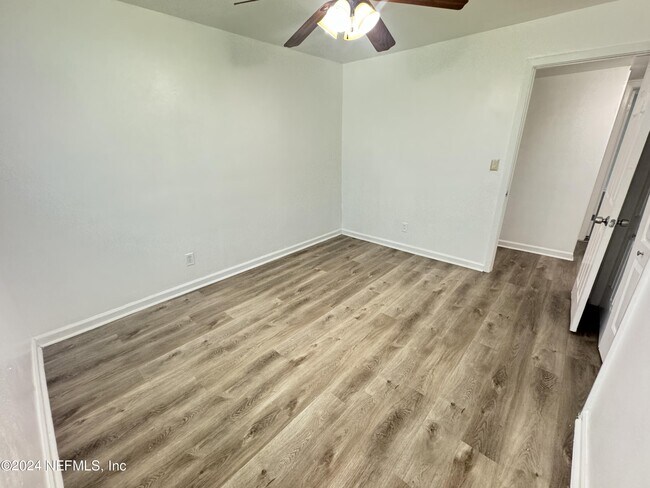 Building Photo - 5444 Los Santos Way