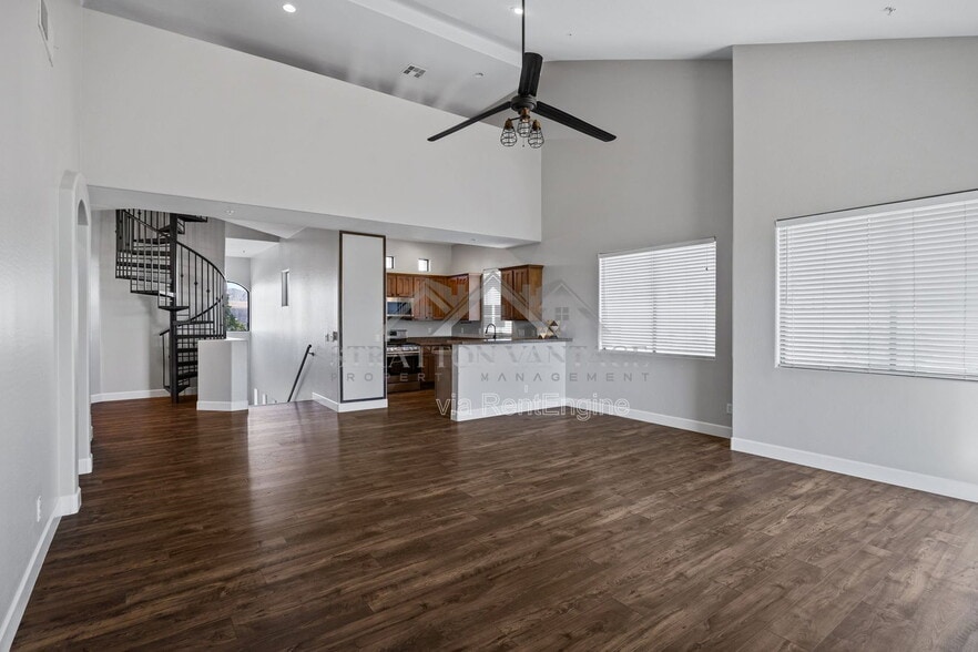 Building Photo - 5998 N 78th St
