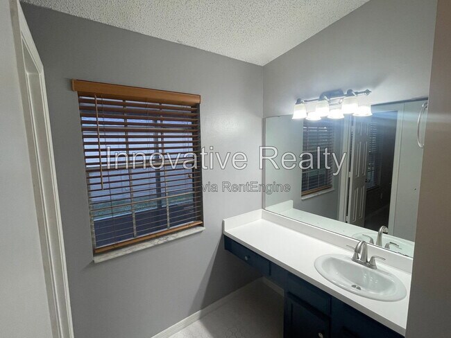Building Photo - 110 Cobblestone Way