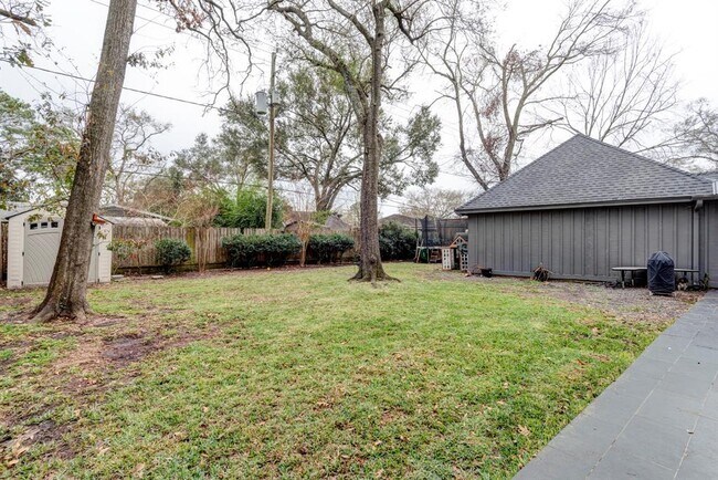 Building Photo - 10503 Metronome Dr