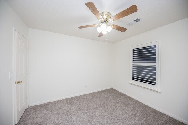 Building Photo - 2922 Copper Cliff Dr