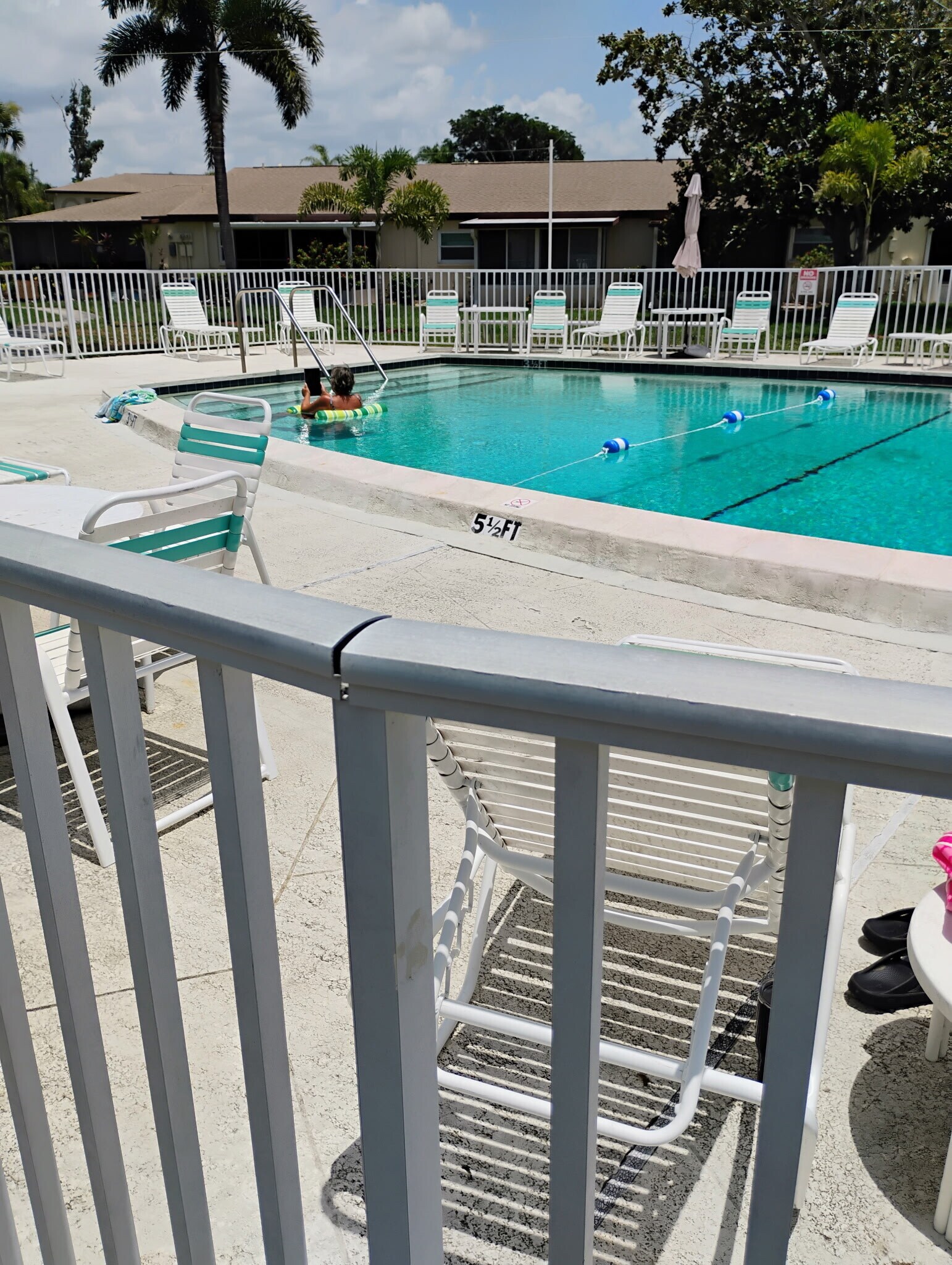 Community heated pool - 2831 Swifton Dr