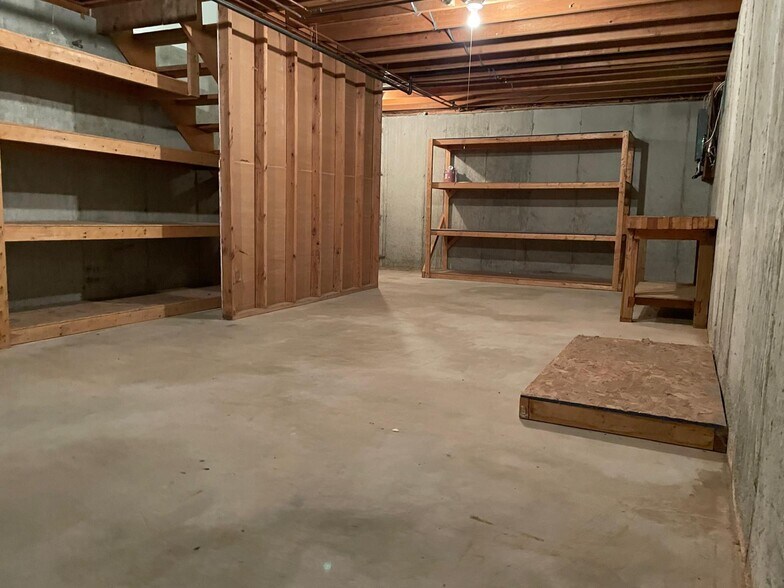 Basement - 3 Ora Murphy Ct