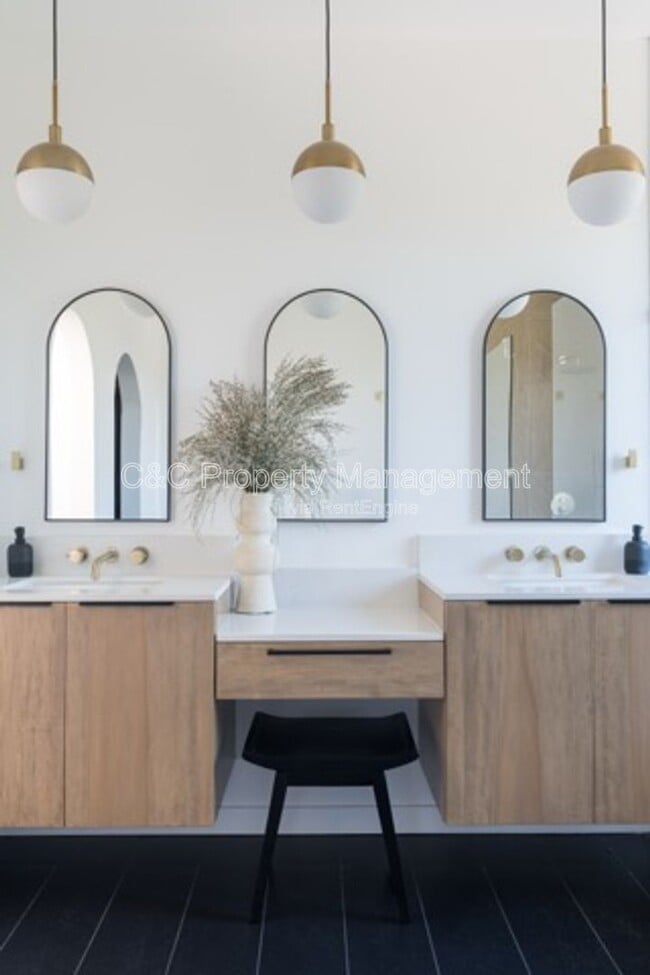 Building Photo - 5234 Chariton Ave