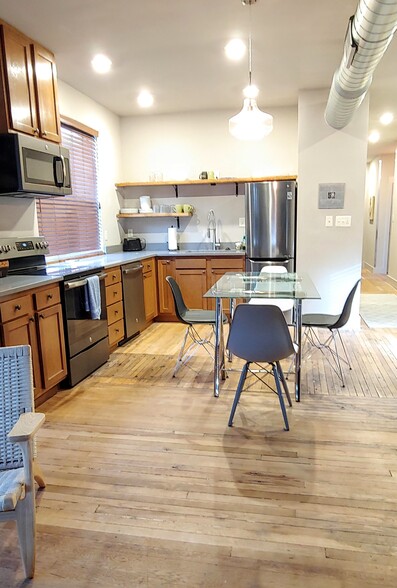 Primary Photo - 334 Forest Ave