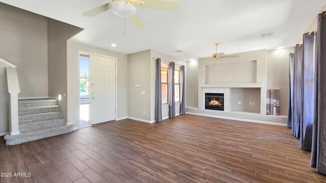 Building Photo - 13609 W Cypress St