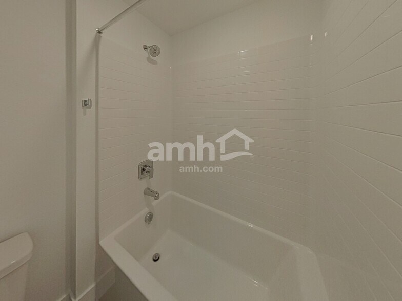 Building Photo - 5812 Fly Fisher St