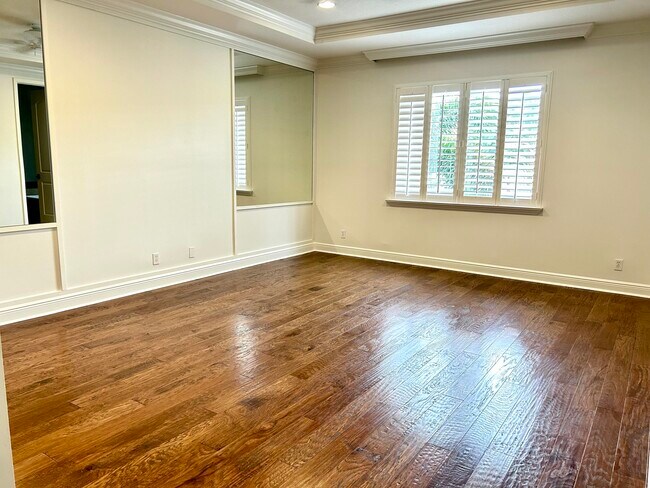 Building Photo - 2024 Foxtail View Ct