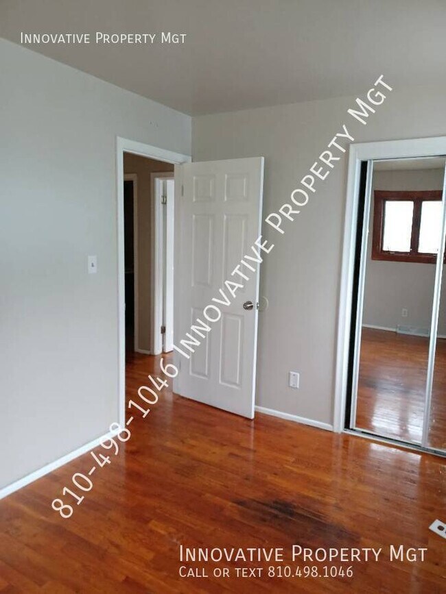 Building Photo - 3 bedroom 1 bath spacious home! newly reno...