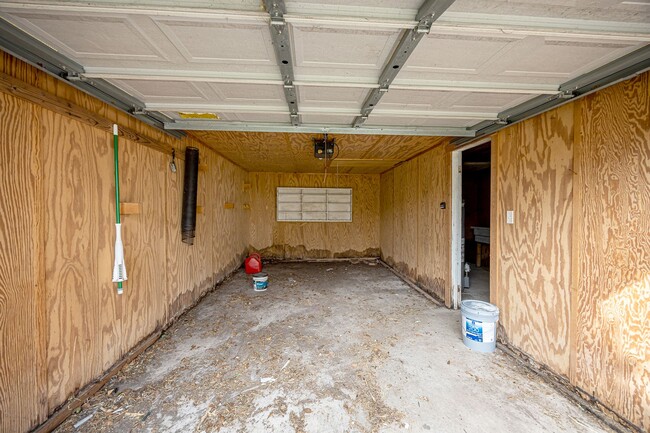 Building Photo - Cute 2 Bed 1 Bath in Pascagoula