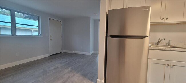 Building Photo - 224 8th Ave N