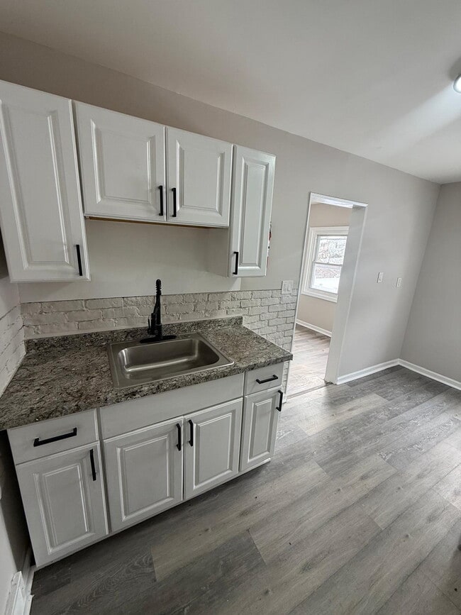 Building Photo - 1431 Edgewood Ave