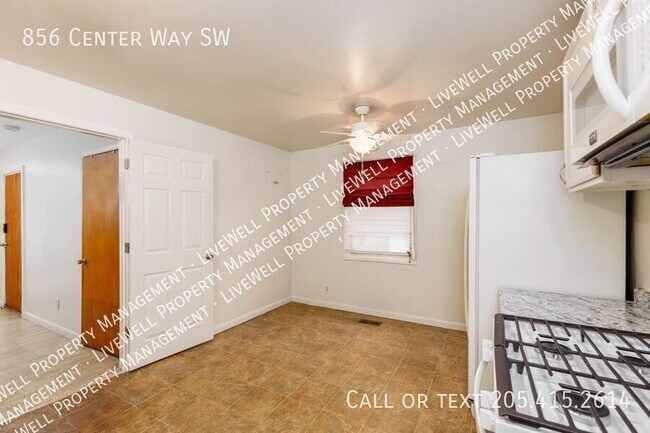 Building Photo - 856 Center Way SW