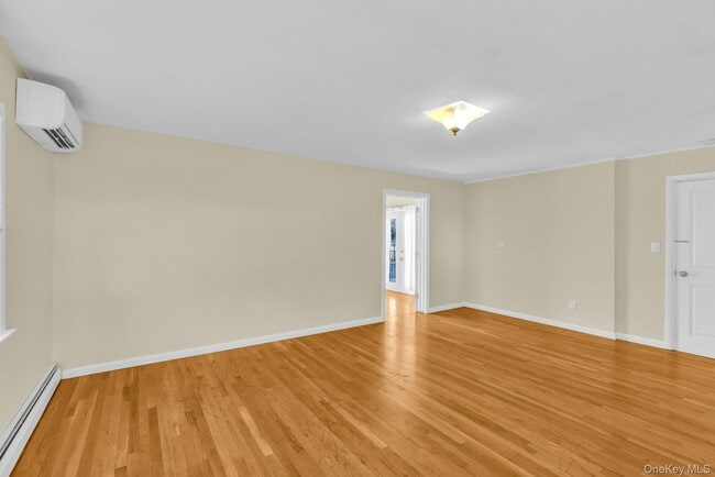 Building Photo - 13 Argonne Rd W