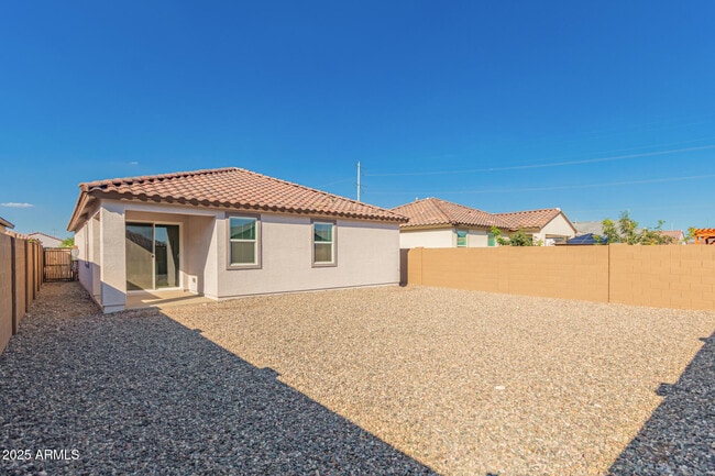 Building Photo - 3233 Juniper Cyn Dr
