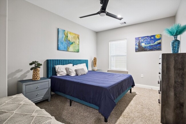 Building Photo - 1206 Cushing St