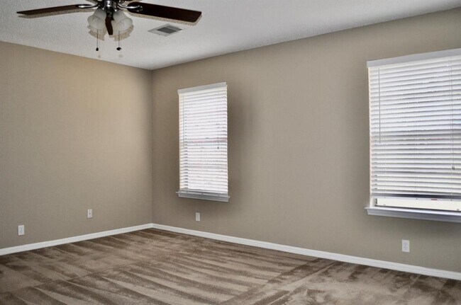 Building Photo - 8304 Red Willow Dr
