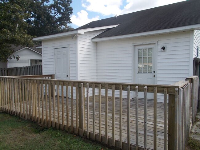 Building Photo - Charming Home in Forest Park