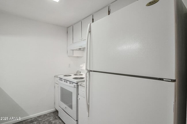 Building Photo - 4346 N 19th Dr