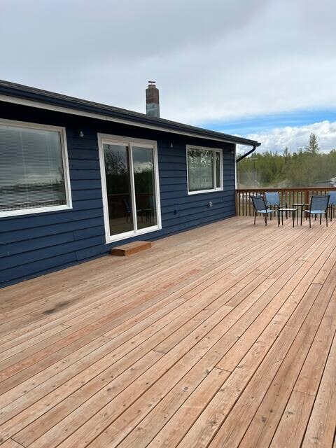 Building Photo - 530 S Lake St