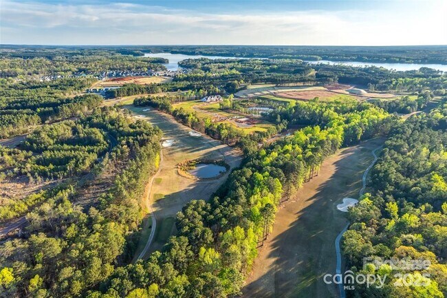 Building Photo - 18568 Mainsail Ct