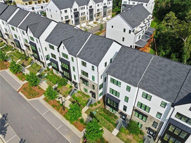 Building Photo - 2042 Juliette Ave