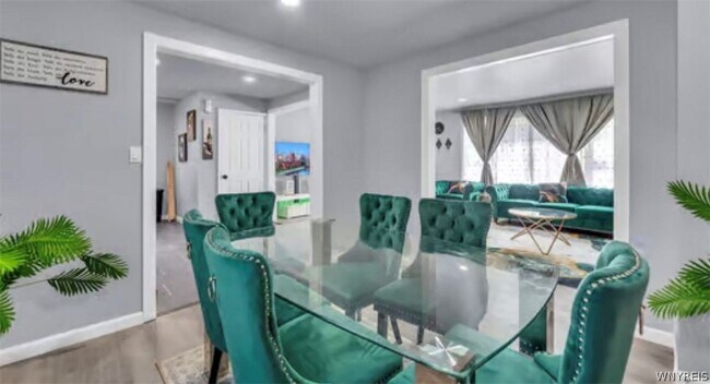 Building Photo - 1536 Niagara Ave