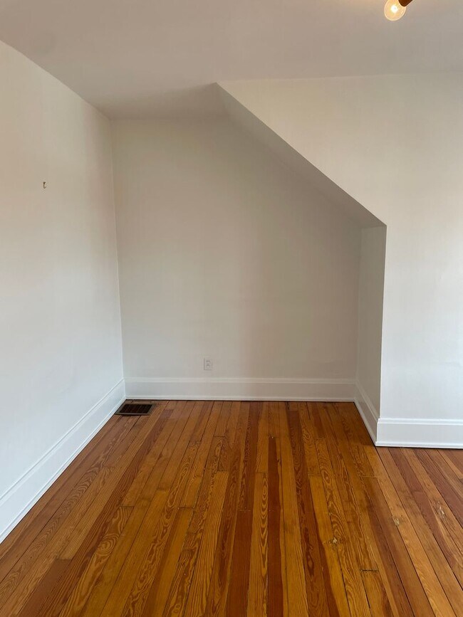 Building Photo - 3406 Erie Ave