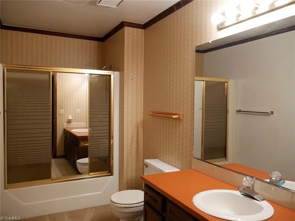 Building Photo - 704 Aspen Trl