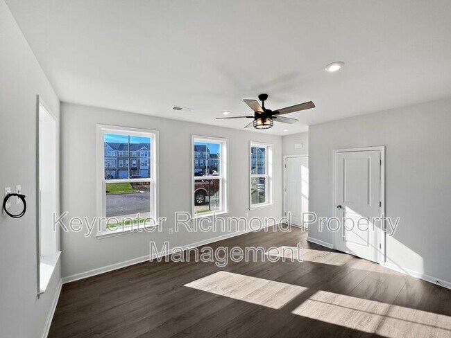 Building Photo - 719 McCormick Farm Dr