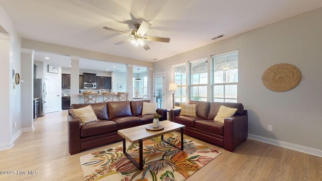 Building Photo - 205 Willow Ridge Dr