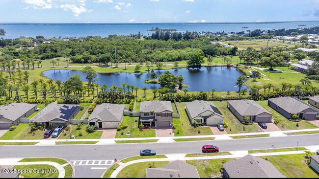 Building Photo - 7389 Tourmaline Dr