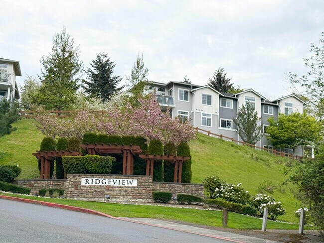 Building Photo - 4001 S 211th Pl