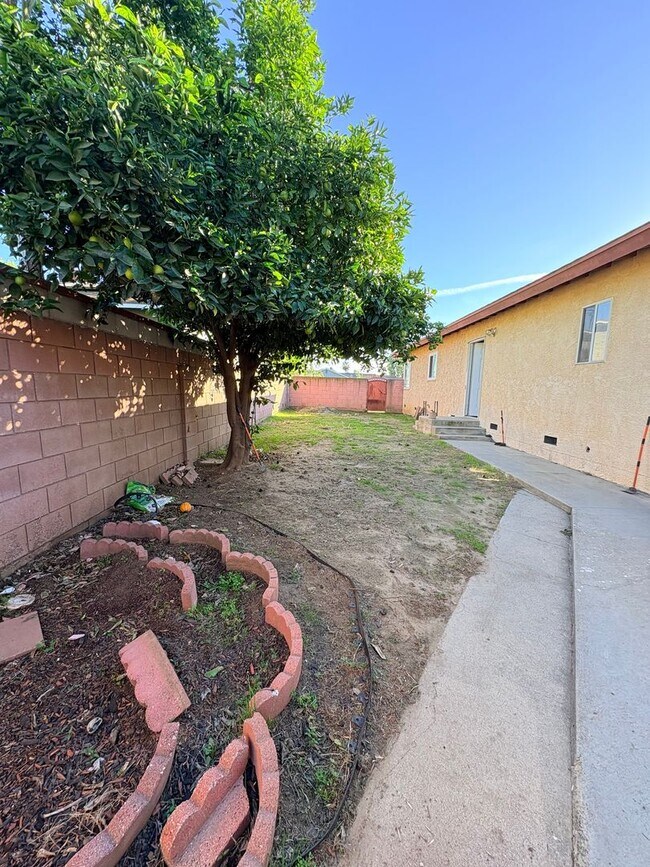 Building Photo - beautiful 4 bedroom 4 baths in West covina. Must see!