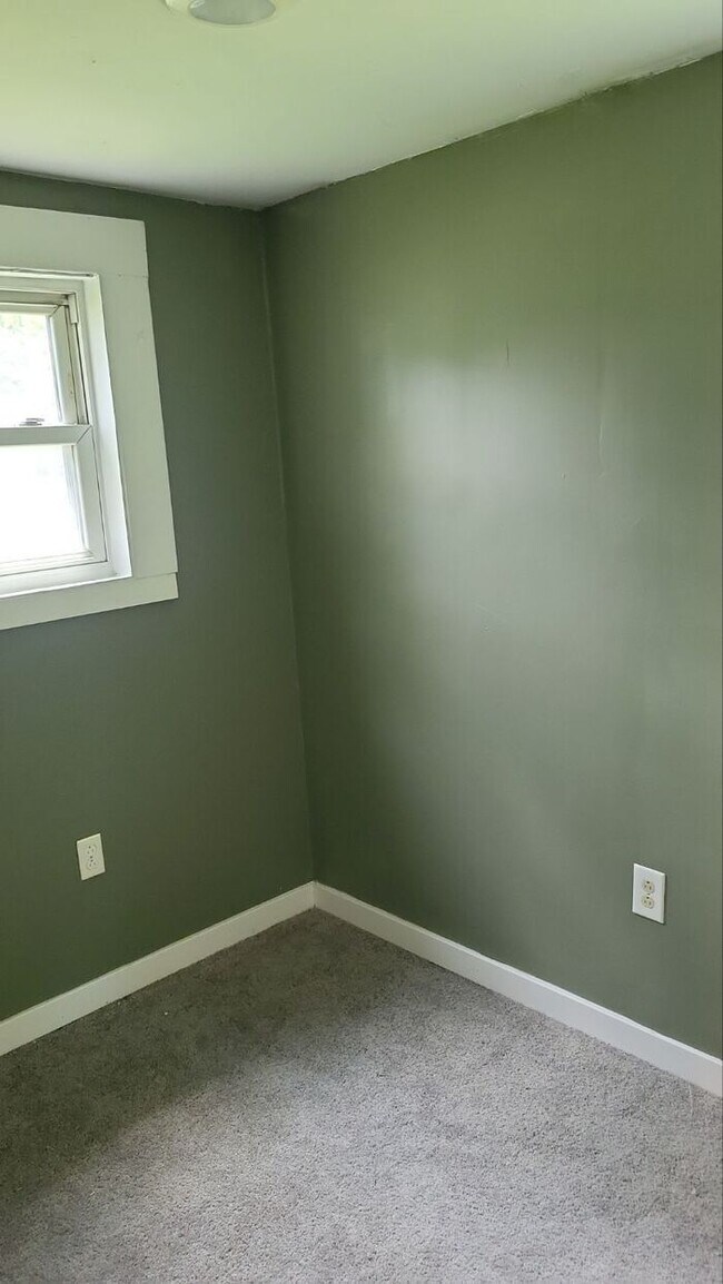 Building Photo - Cozy 2 Bed 1 Bath Home!