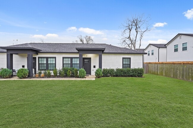 Building Photo - 4802 Cruse Rd