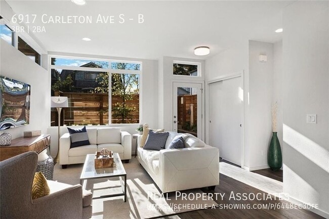 Building Photo - 6917 Carleton Ave S