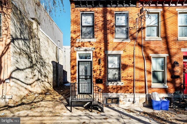 Primary Photo - 2615 W Jefferson St