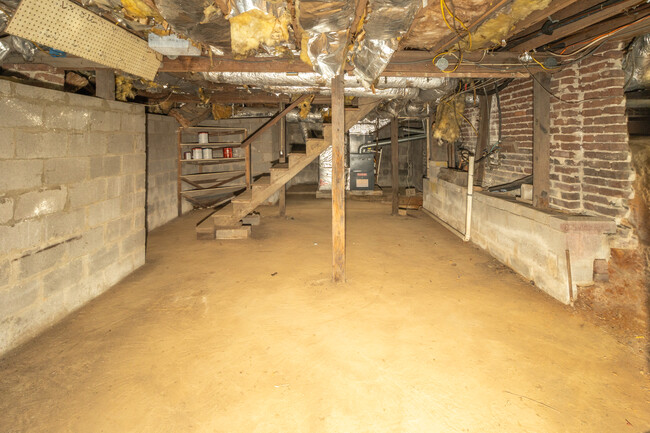 Building Photo - 3224 Garden Dr