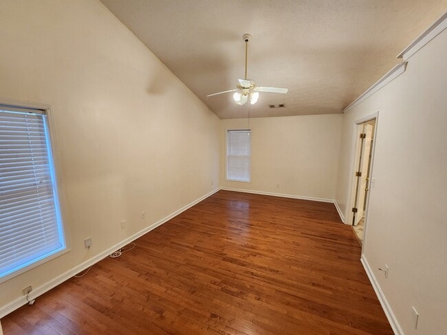 Building Photo - 3840 Sugarbrook Dr