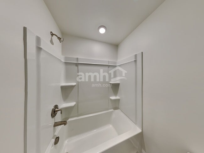 Building Photo - 578 Rivermist Dr