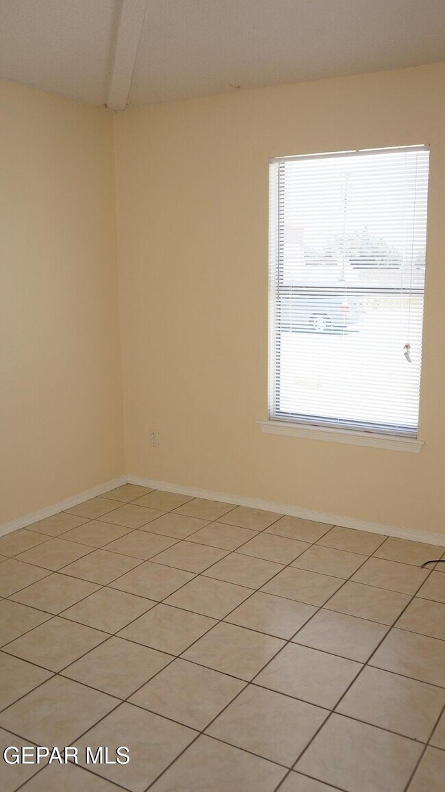 Building Photo - 8909 Herbert St