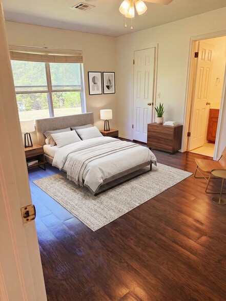 master room - 5320 W 7th Ave