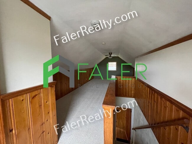 Building Photo - Charming Cape Cod w/ Garage